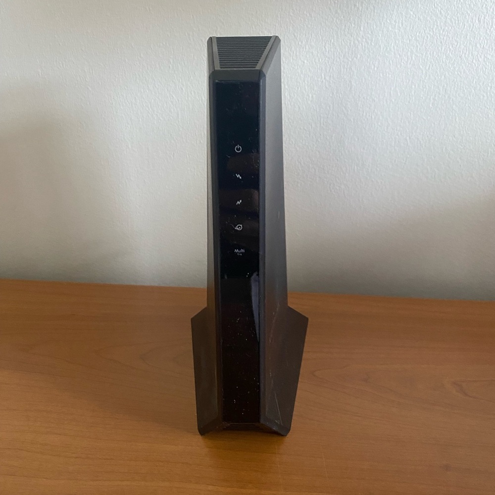 Nighthawk Multi-Gig 2.5Gbps Cable
Modem - Picture 3 of 3